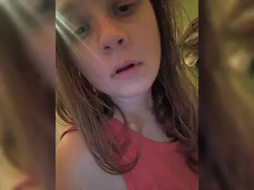 Esterjohns  live sex cam