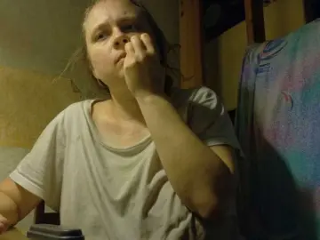 Esterjohns  live sex cam