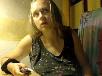 Esterjohns  live sex cam