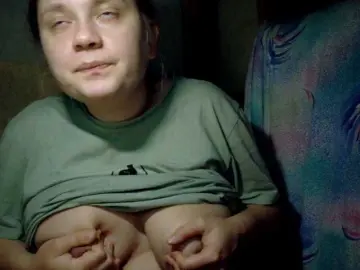Esterjohns  live sex cam