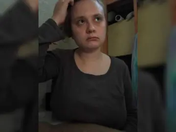 Esterjohns  live sex cam