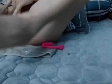 Bong-999  live sex cam