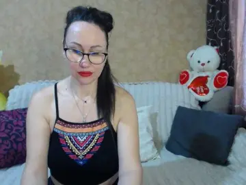 MilfBrunet  live sex cam