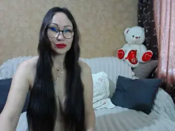 MilfBrunet  live sex cam
