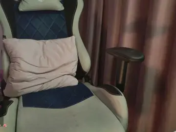 Pink-Donut  live sex cam