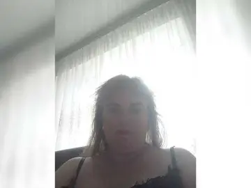 PolyarnayaYagoda82  live sex cam