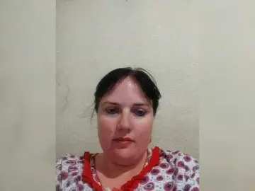 PolyarnayaYagoda82  live sex cam