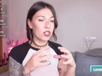 ReginaHawkinss  live sex cam