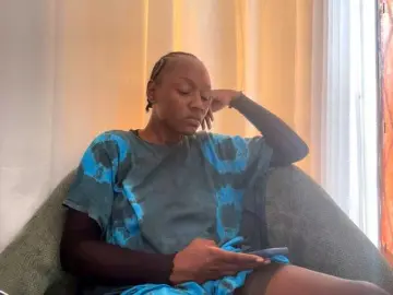 Cravemeslowly255  live sex cam