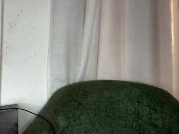 Cravemeslowly255  live sex cam