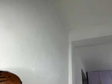 Cravemeslowly255  live sex cam