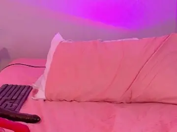 Cutepetitee  live sex cam