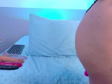 Cutepetitee  live sex cam