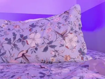 Cutepetitee  live sex cam