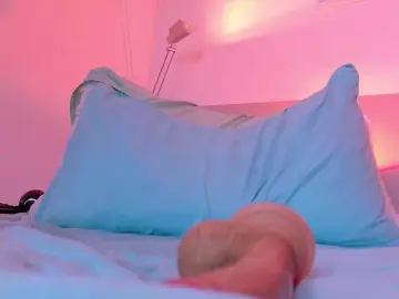 Cutepetitee  live sex cam