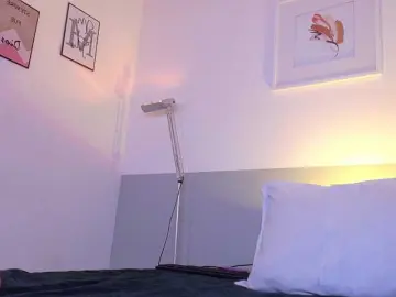 Cutepetitee  live sex cam