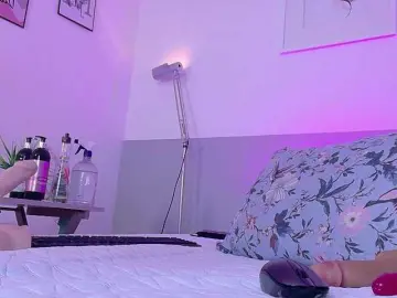 Cutepetitee  live sex cam