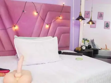 Cutepetitee  live sex cam