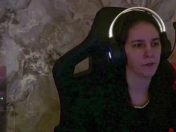 IrwiTomboy  live sex cam