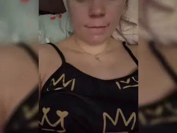 Karina9822  live sex cam