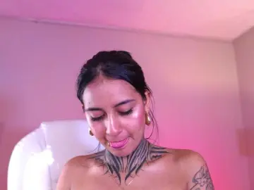 NicolleSweett04  live sex cam