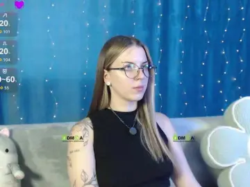 -Moonlyss-  live sex cam
