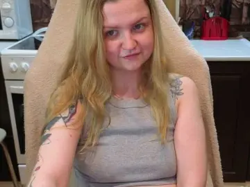 AnitaVine  live sex cam