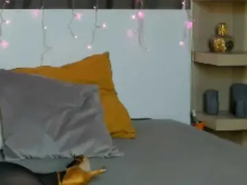 IninityKitty  live sex cam