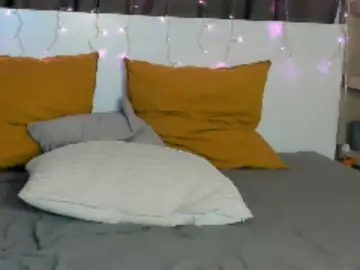 IninityKitty  live sex cam