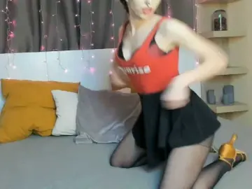 IninityKitty  live sex cam