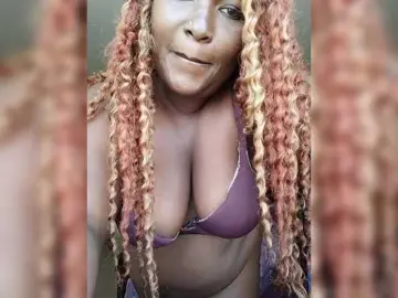 KandyDee  live sex cam