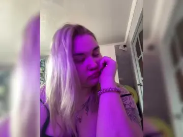 NanaMoka23  live sex cam