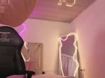 SABRINA-TAY  live sex cam