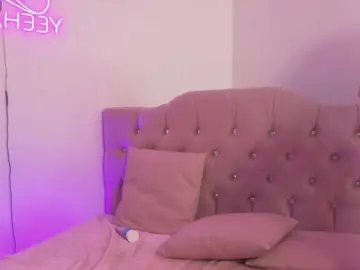 SABRINA-TAY  live sex cam