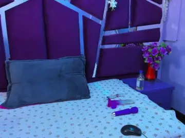 Kattyqueenn  live sex cam