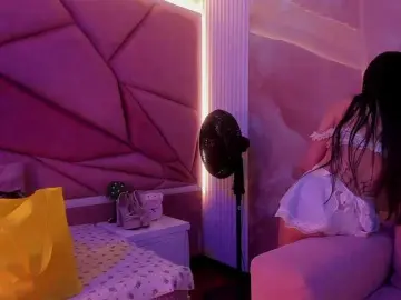 Kattyqueenn  live sex cam
