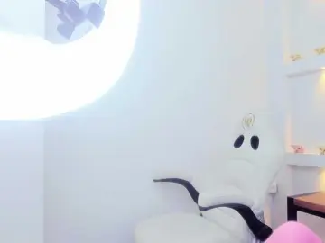 EmilyBrowne  live sex cam