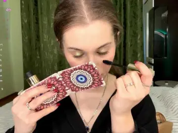 MiaBlankot  live sex cam