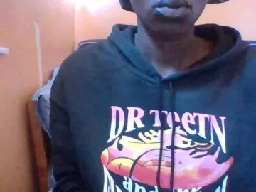 Queenmbeke  live sex cam