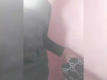 Clarravikuna  live sex cam