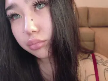 Yuriko-May  live sex cam