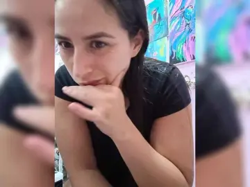 Roussemelinda  live sex cam