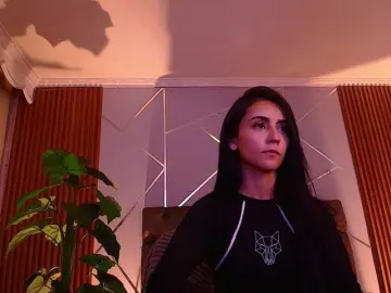 Coraliinee  live sex cam