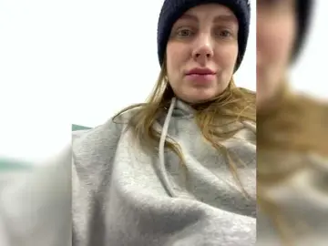 Incredible123  live sex cam