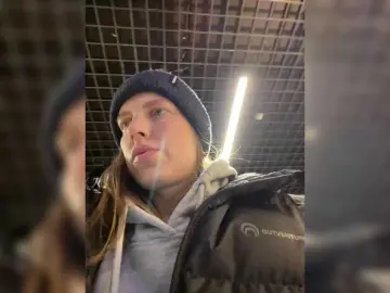 Incredible123  live sex cam