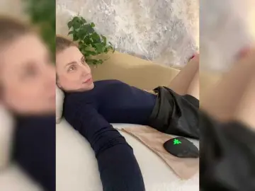 Incredible123  live sex cam