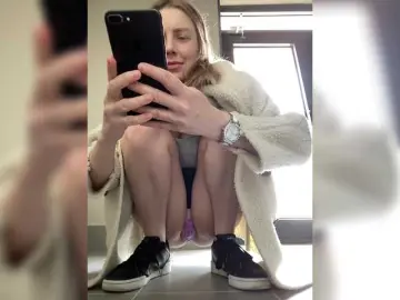 Incredible123  live sex cam