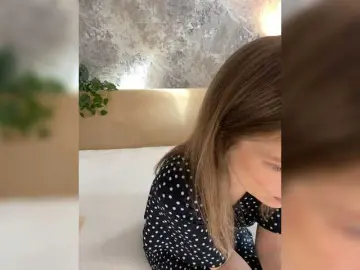 Incredible123  live sex cam