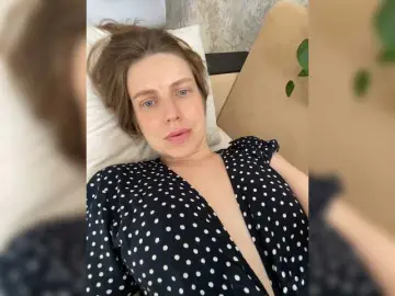 Incredible123  live sex cam