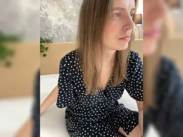 Incredible123  live sex cam